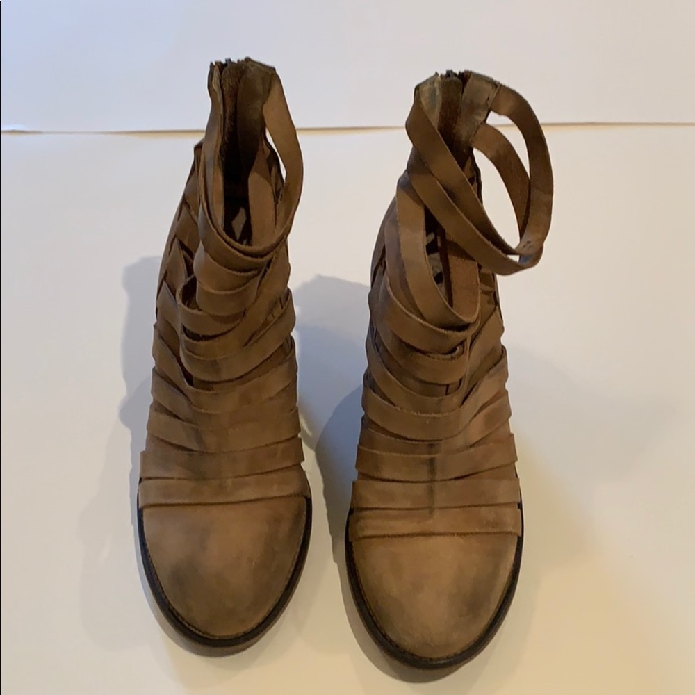 Free people boots with back zipper